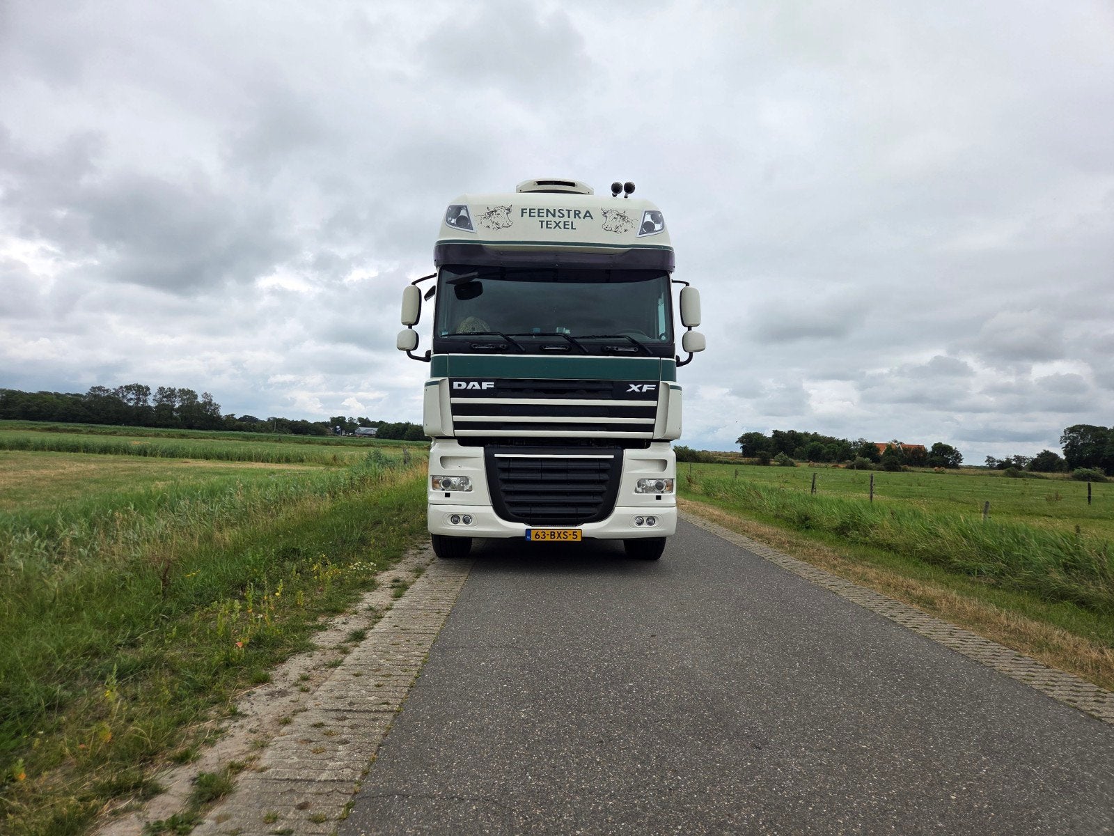 Vee Auto, Auto's, Bedrijf, Te koop