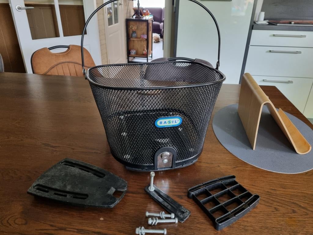 Fietsmand, Ophalen, Zo goed als nieuw, Basil