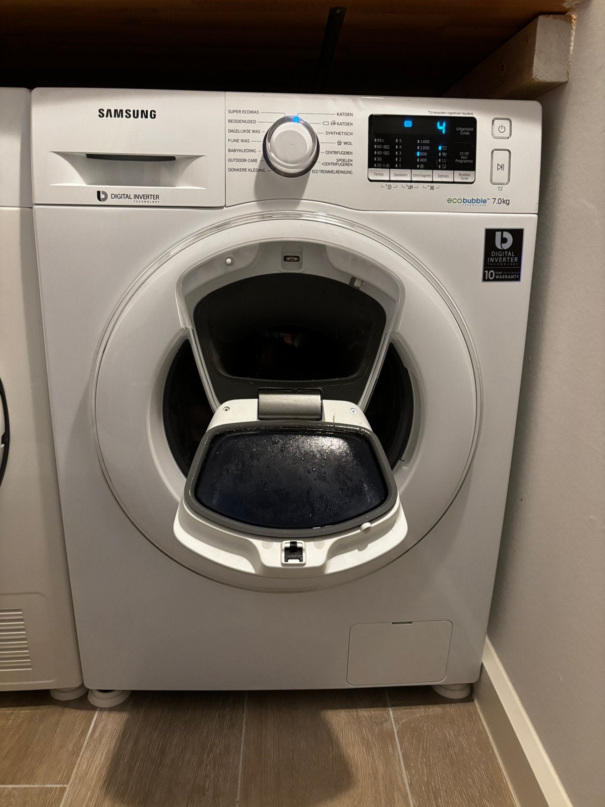 Foto 4 van Samsung wasmachine + warmtepompdroger 7 kg – nette set