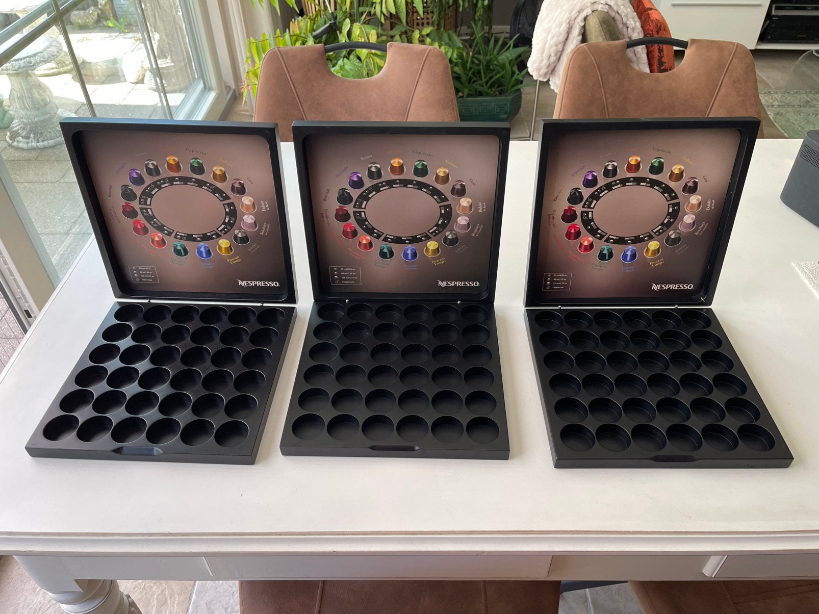 3 originele Nespresso dozen cuphouders zwart in mooie staat., Nespresso, Ophalen of Verzenden, Zo goed als nieuw, Capsulehouder