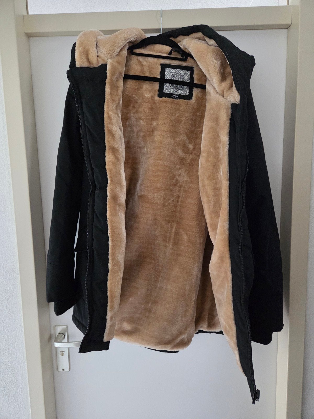 Winterjas dames XL, Kleding | Dames, Jassen | Winter, Ophalen of Verzenden, Zo goed als nieuw, Maat 46/48 (XL) of groter, Zwart
