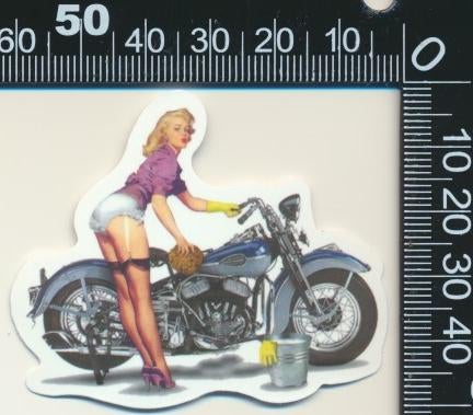 Sticker: Vintage Pin Up Girl (127), Verzamelen, Stickers, Ophalen of Verzenden, Zo goed als nieuw, Bedrijf of Vereniging