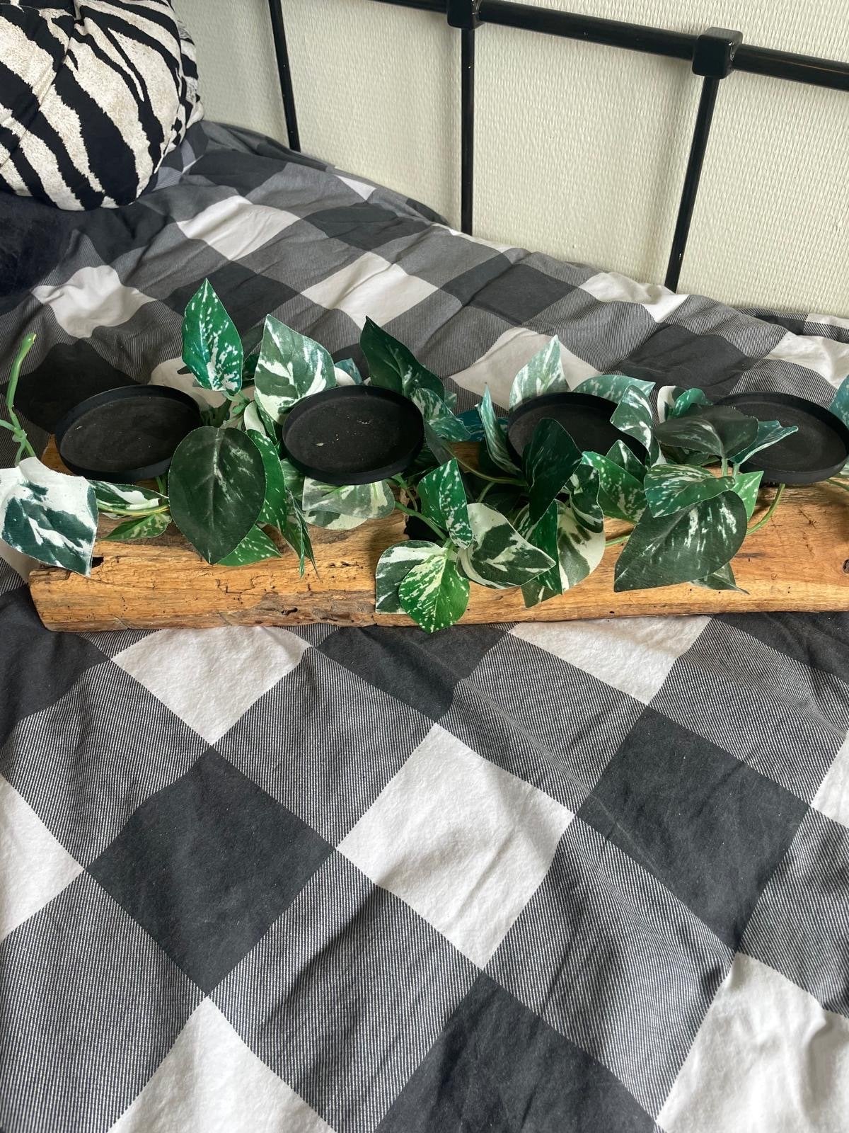Houten Kandelaar met Kunstplanten, Gebruikt, Bruin, Ophalen of Verzenden, Kandelaar