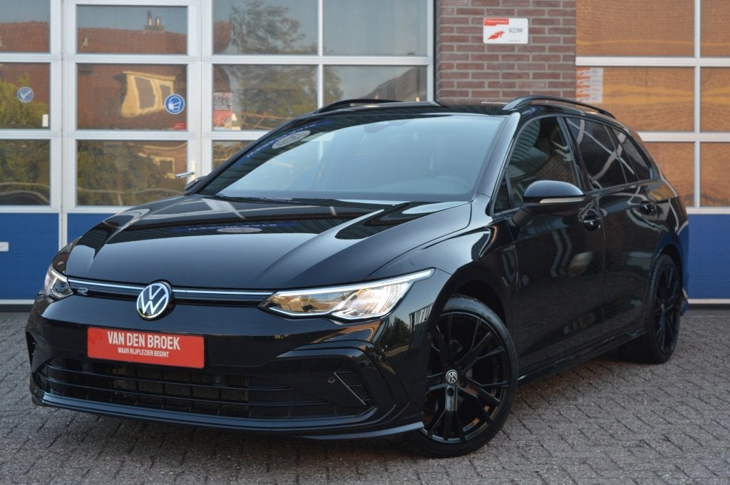 Volkswagen Golf Variant 1.5 eTSI R-Line | AUT - BLACKPACK -, Auto's, Volkswagen, Euro 6, 4 cilinders, 700 kg, Zwart
