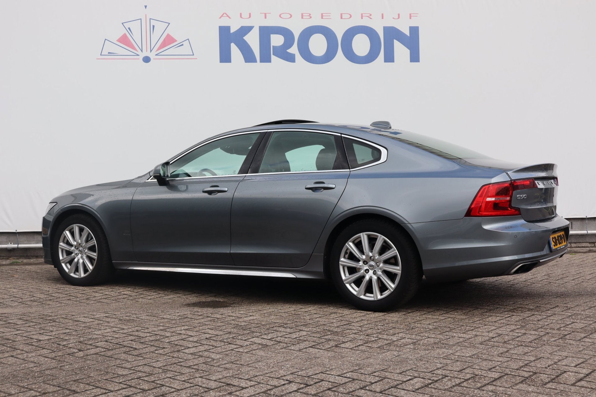 Volvo S90 2.0 T5 Momentum I Vol Leder I Head up I Navigatie, Dealer onderhouden, 15 km/l, 1969 cc, Bedrijf