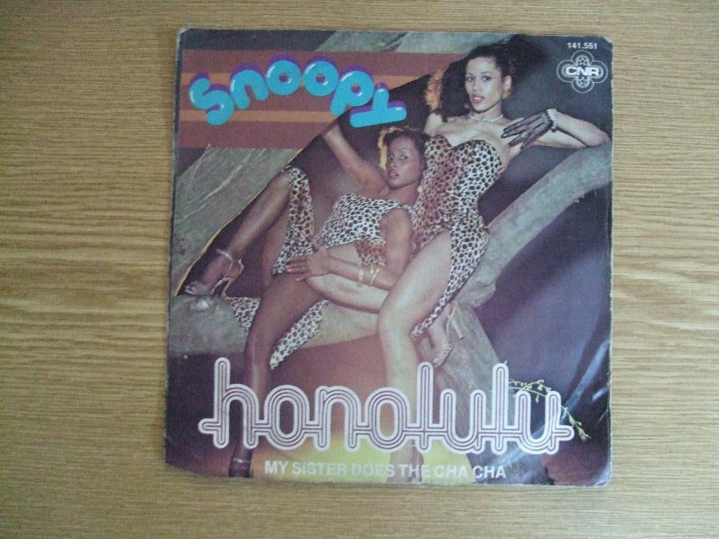 SNOOPY    HONOLULU / MY SISTER DOES THE CHA CHA, 7 inch, Single, Ophalen of Verzenden, Pop