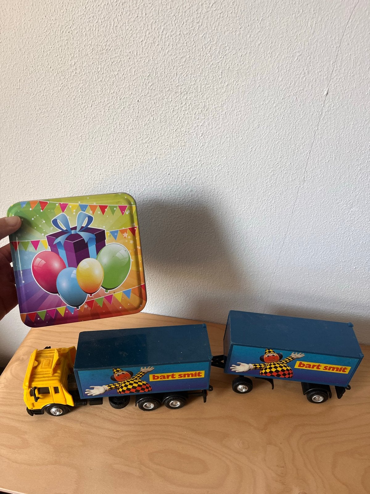 Bart Smit vrachtwagen met aanhanger en cadeau blik, Ophalen of Verzenden, Gebruikt, Jongen of Meisje
