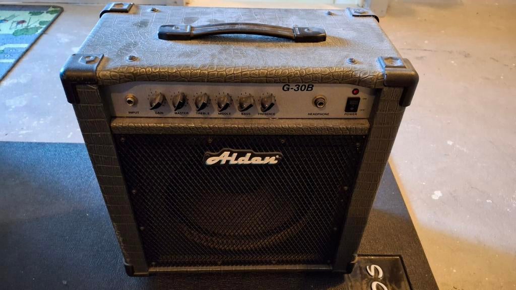 Alden G-30B gitaarversterker, Muziek en Instrumenten, Versterkers | Bas en Gitaar, Zo goed als nieuw, Minder dan 50 watt, Ophalen