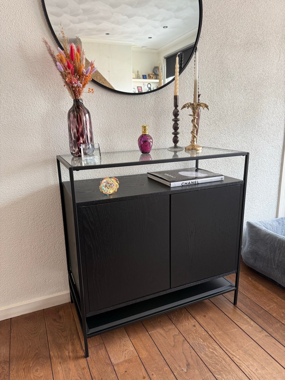 Mason du monde-zwart dressoir met glazen blad, metalen frame, Ophalen, 50 tot 100 cm, Zo goed als nieuw, 25 tot 50 cm