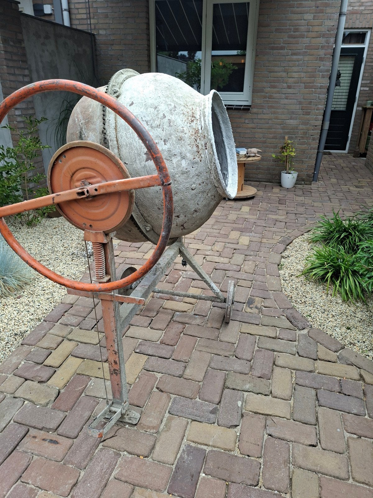 Degelijke LeschaVM 140 H Betonmolen - Gebruikt, Ophalen, Gebruikt