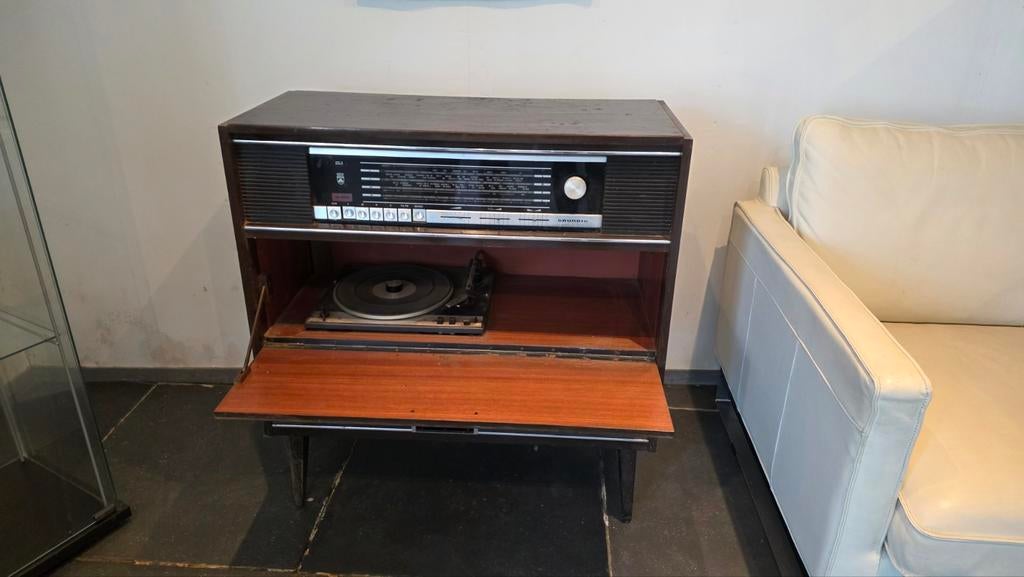 Vintage grundig radio/platenspeler, Ophalen