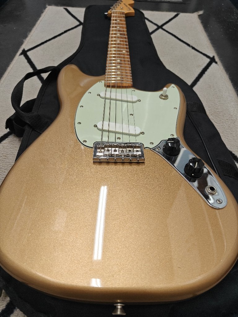 Fender Mustang player series, Muziek en Instrumenten, Ophalen, Gebruikt, Solid body, Fender