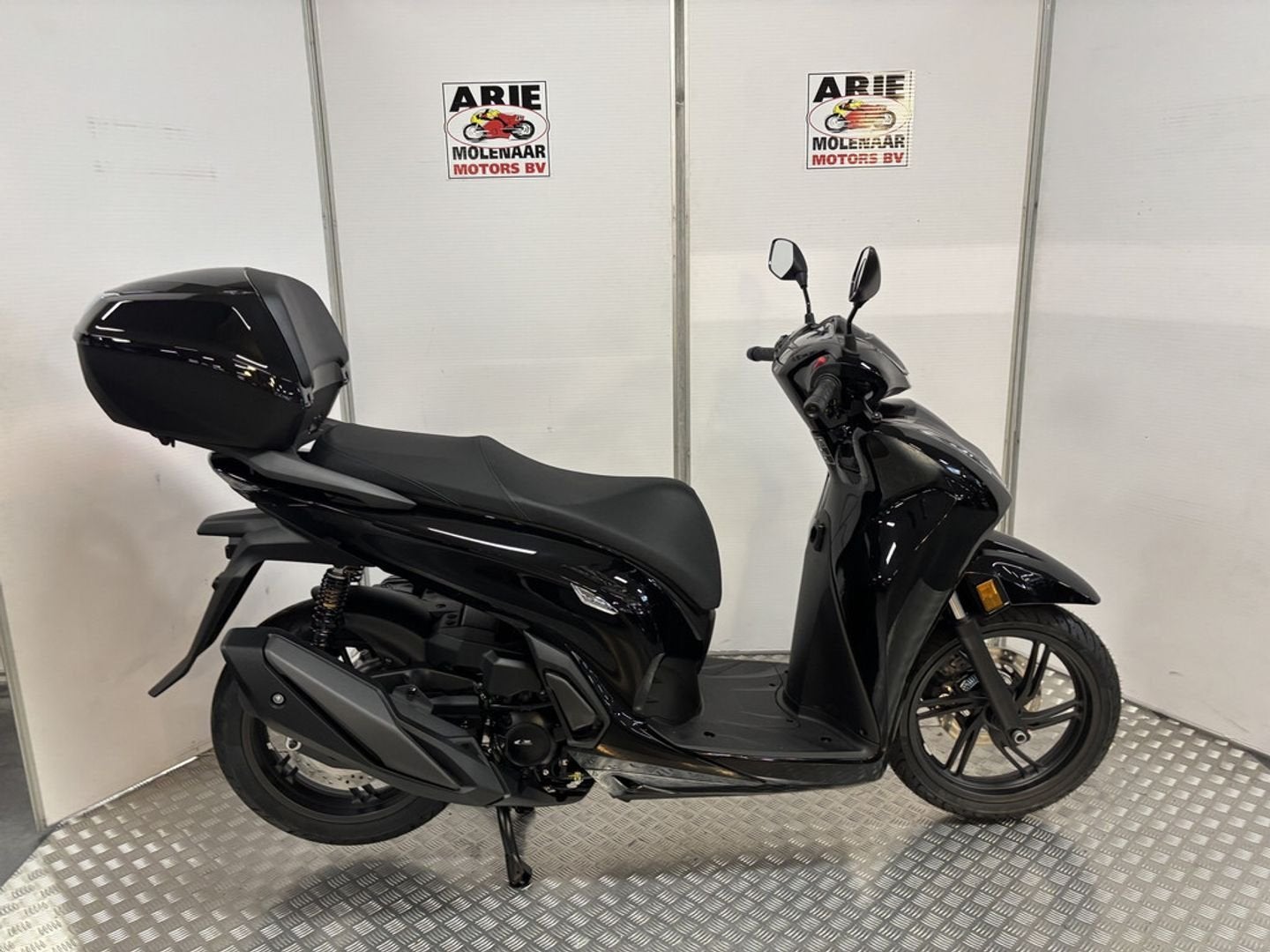 Honda SH350i Smart Top Box (bj 2026), Motoren, Motoren | Honda, 329 cc, Scooter, HONDA, Bedrijf