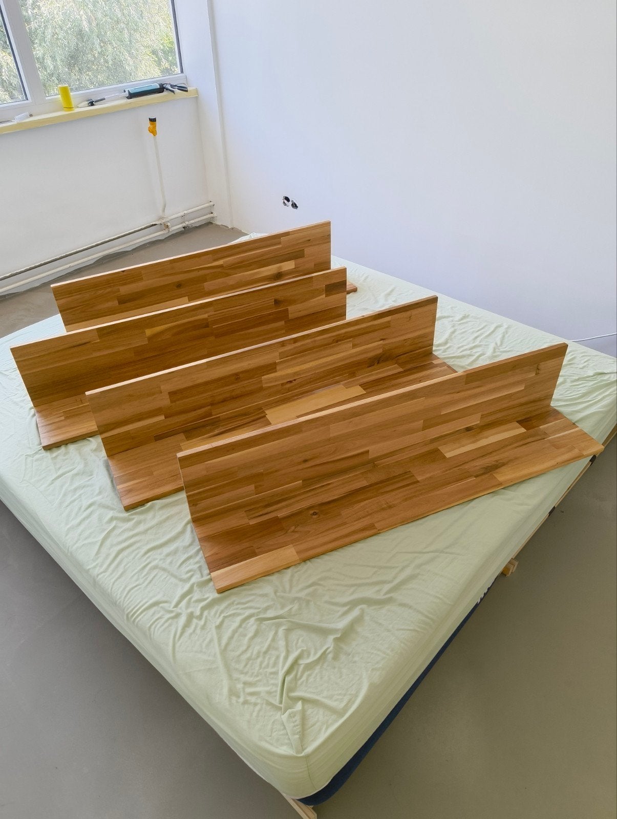 IKEA SKOGSTA wandplanken 4x, Ophalen, Gebruikt