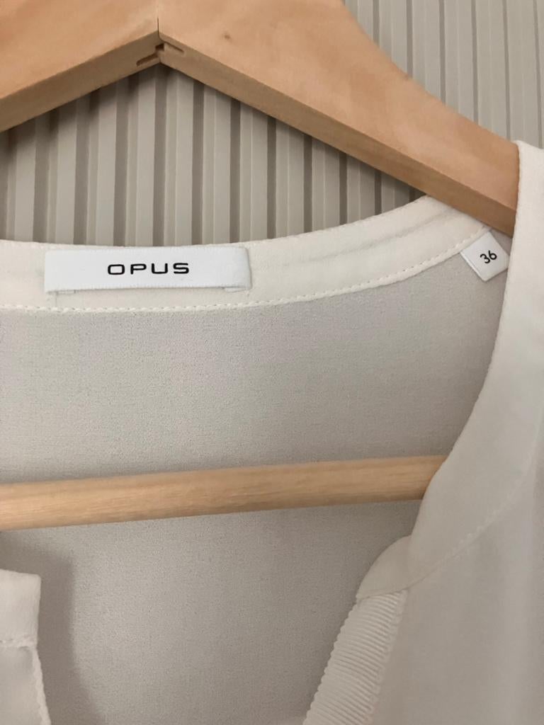 Opus Witte Blouse Maat 36 (S) - Goede Staat, Kleding | Dames, Blouses en Tunieken, Ophalen of Verzenden, Gedragen, Maat 36 (S)