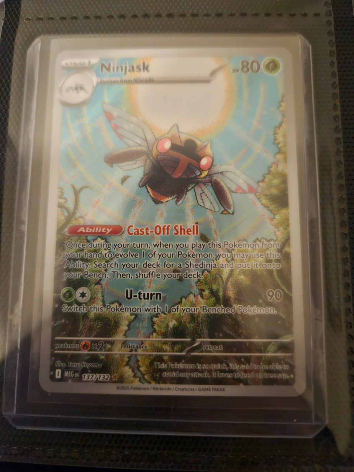 Pokemon Ninjask 137/132 Mega Evolution, Ophalen of Verzenden, Zo goed als nieuw, Losse kaart, Foil