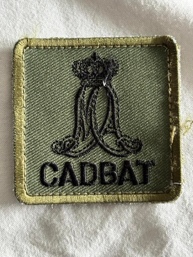 5x5 borstembleem KMA CADBAT, Verzenden, Landmacht, Nederland, Embleem of Badge