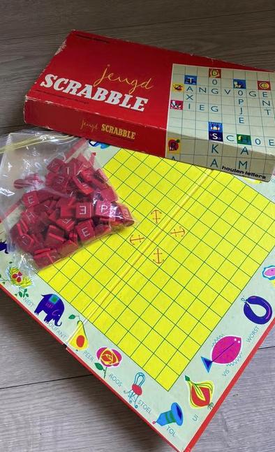 Jeugd schrable houten letters, Hobby en Vrije tijd, Gezelschapsspellen | Bordspellen, Ophalen of Verzenden