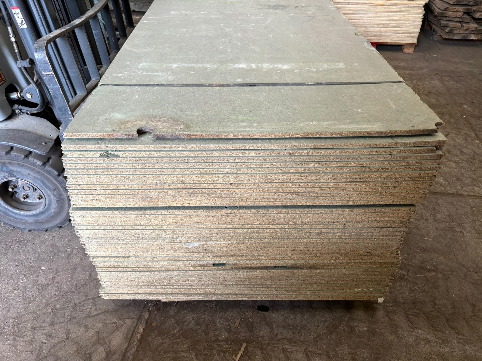 Gebruikte spaanplaten | 122 x 244 cm | 18 mm | watervast, Overige materialen, Gebruikt, Minder dan 20 mm, Info@woodfarm.nl