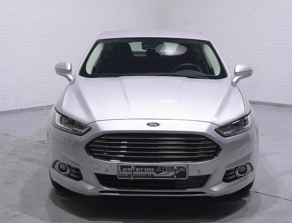 Ford Mondeo 1.5 Titanium NAP Navi Camera Trekhaak Verwarbare, Auto's, Ford, Voorwielaandrijving, Stof, 4 cilinders, Mondeo