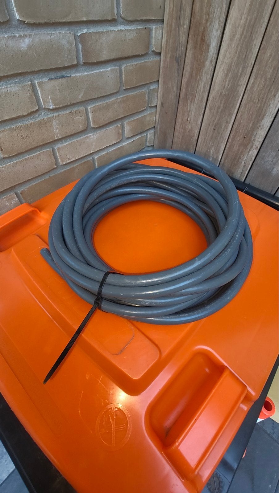 Grondkabel 2-aderig met aarde en mantel, ruim 11 meter, Ophalen of Verzenden, Nieuw, Kabel of Snoer