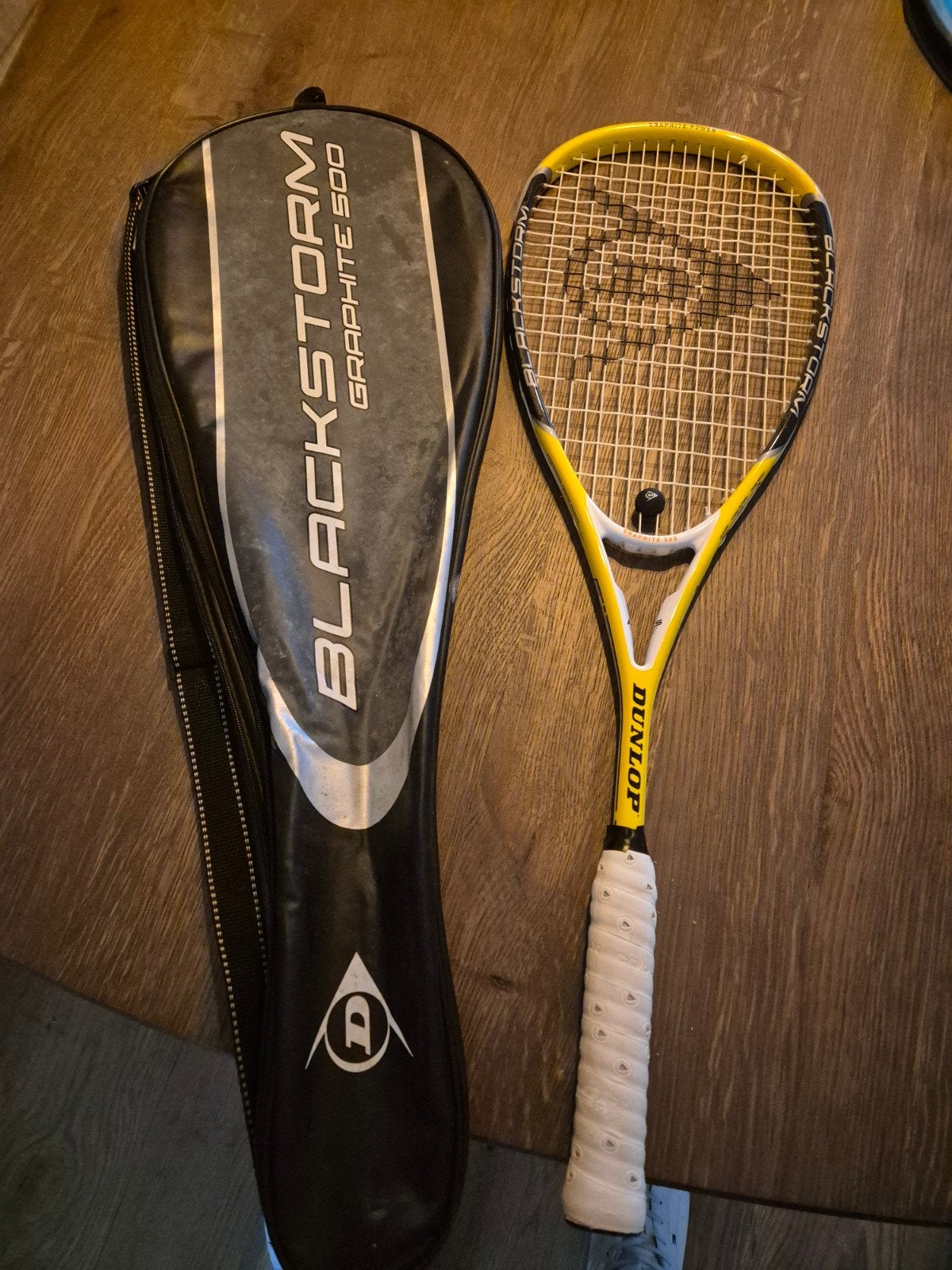 Dunlop Blackstorm Graphite 500 Squash Racket met hoes, Sport en Fitness, Ophalen, Zo goed als nieuw, Racket, Met hoes