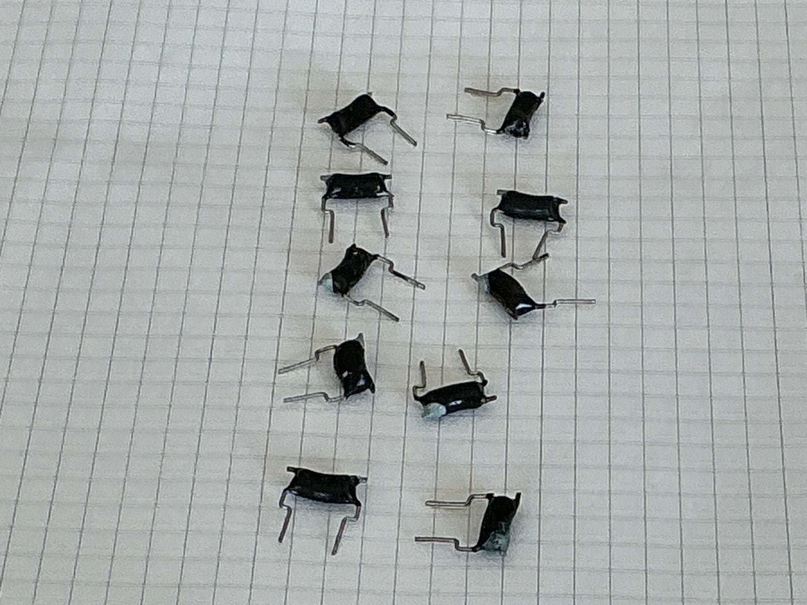 Smoorspoel radiaal 8mm 1/2watt code grijs (10x), Hobby en Vrije tijd, Elektronica-componenten, Ophalen of Verzenden, Zo goed als nieuw