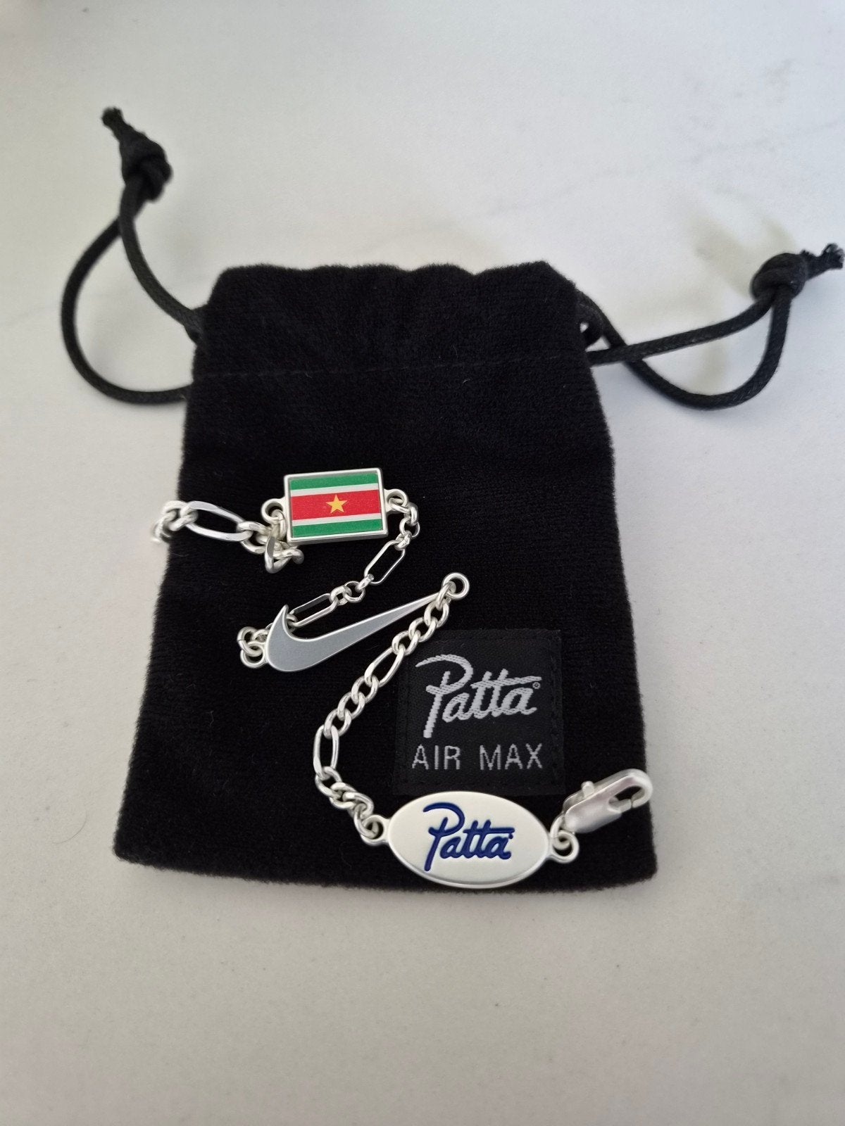 Patta x Nike Air Max Armband – Surinaamse Vlag – Nieuw, Ophalen of Verzenden, Nieuw, Zilver, Met bedels of kralen