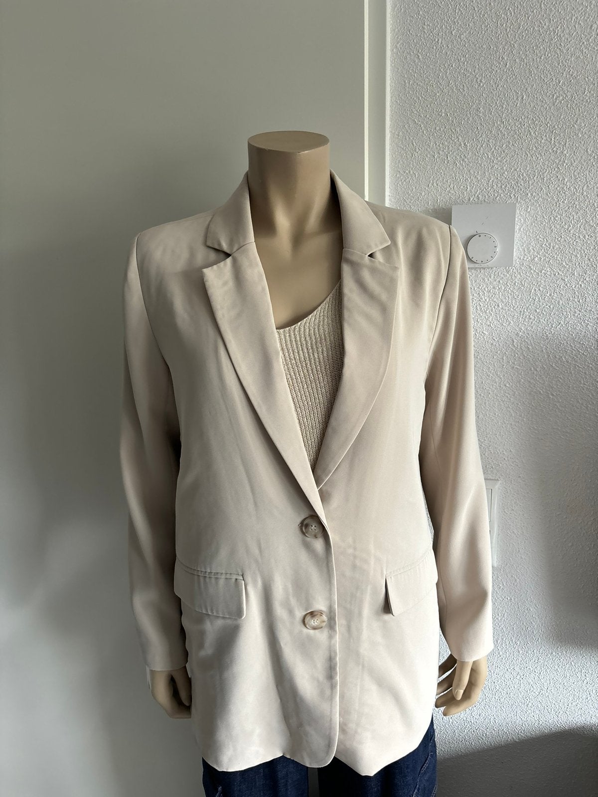 Nukus blazer beige grijs maat S valt groter blazer maat 38, Kleding | Dames, Maat 38/40 (M), Verzenden, Beige, Zo goed als nieuw