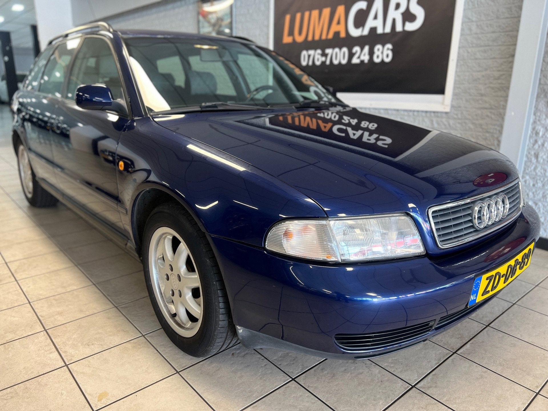 Audi A4 Avant 1.8 5V Advance | Nieuwe APK | Distri Verv. |, 125 pk, Gebruikt, 4 cilinders, Blauw