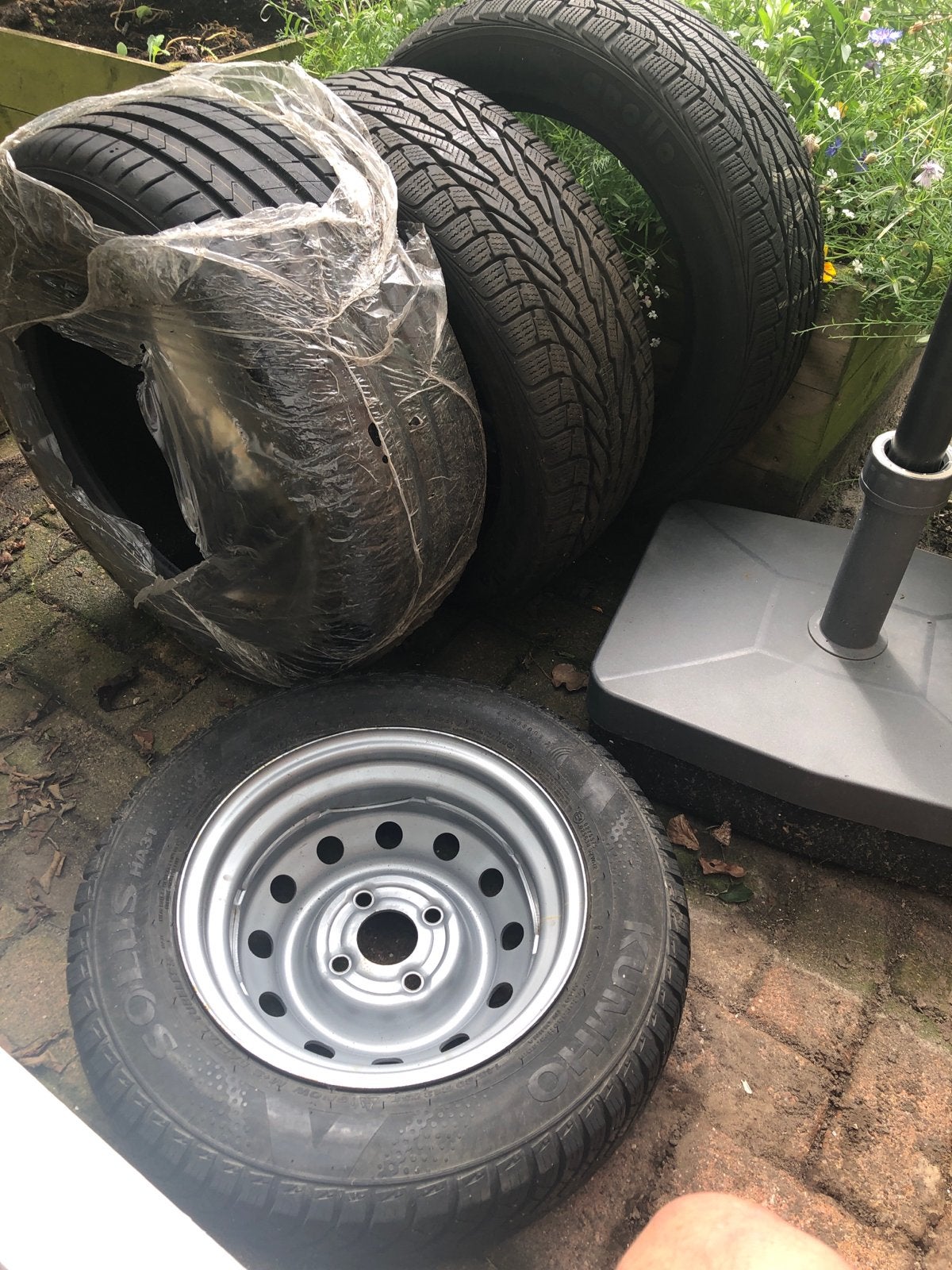 Drie goede banden en een thuiskomer, Ophalen, Gebruikt, All Season, Banden en Velgen