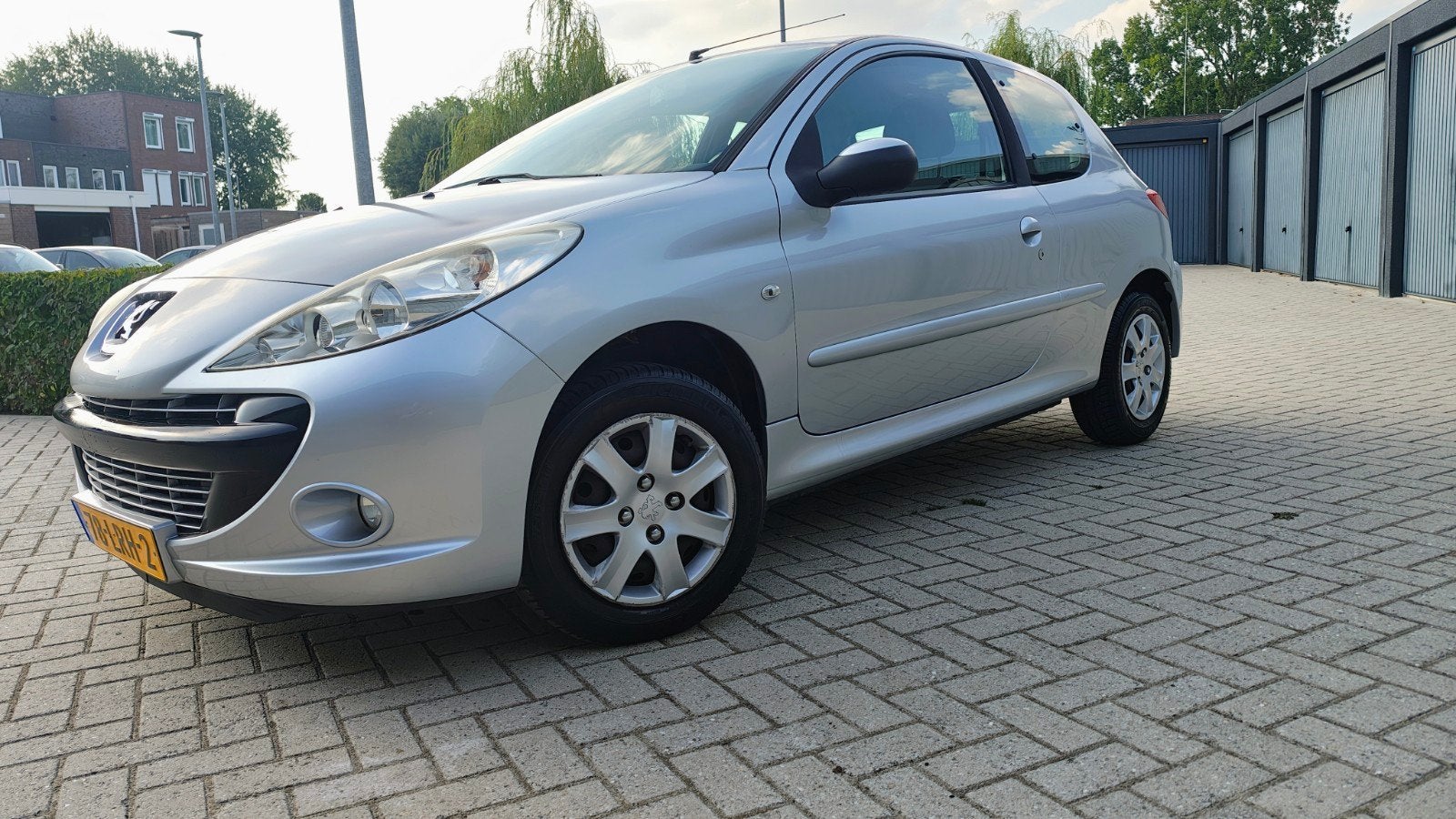 Peugeot 206+ 1.4 3D 2010 Grijs, Auto's, Voorwielaandrijving, 206+, 4 cilinders, Origineel Nederlands