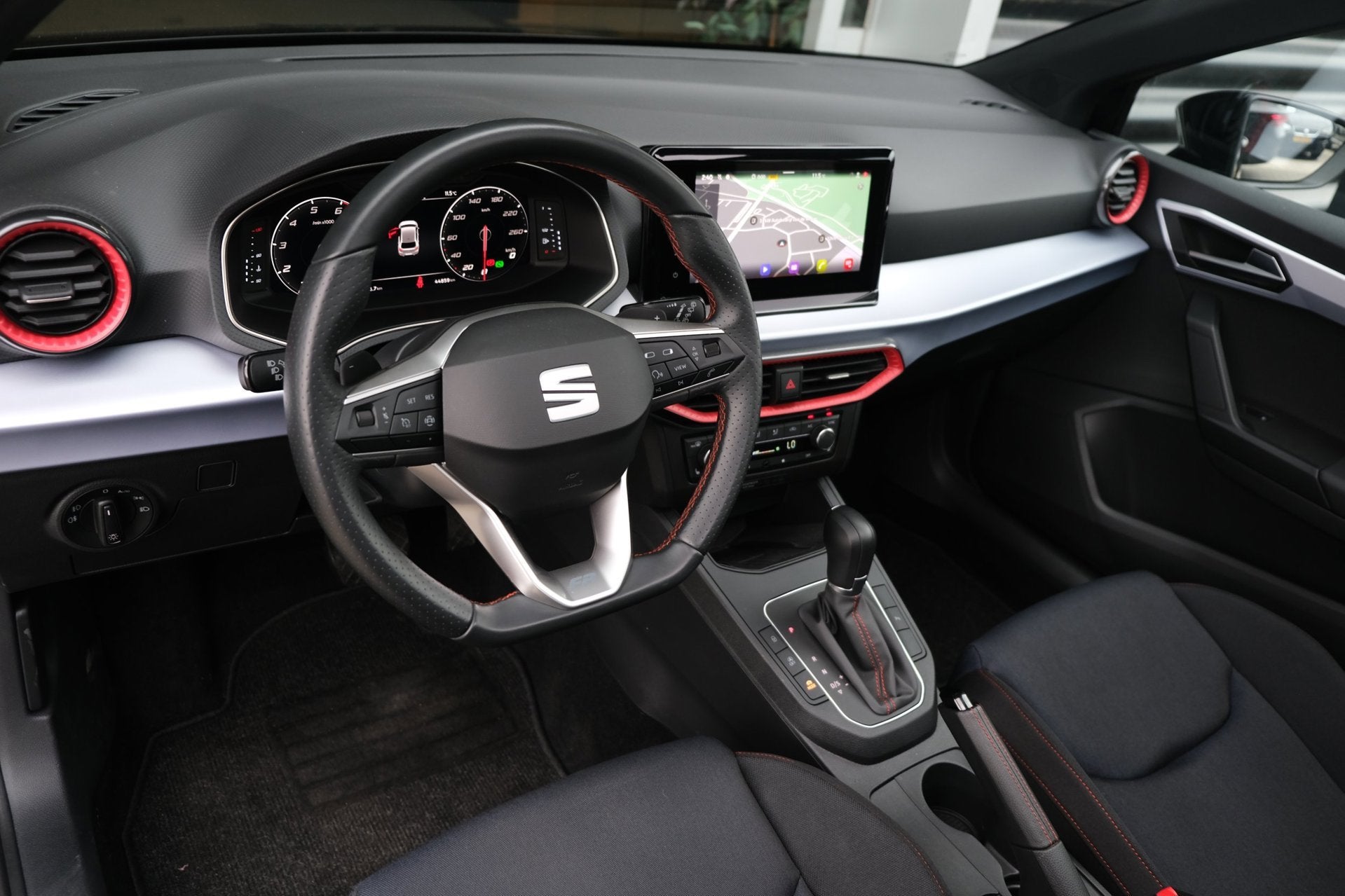 Seat Ibiza 1.0 FR DSG 110PK Facelift Pano Navi Led Camera, Auto's, Seat, Stof, Gebruikt, Zwart, 580 kg