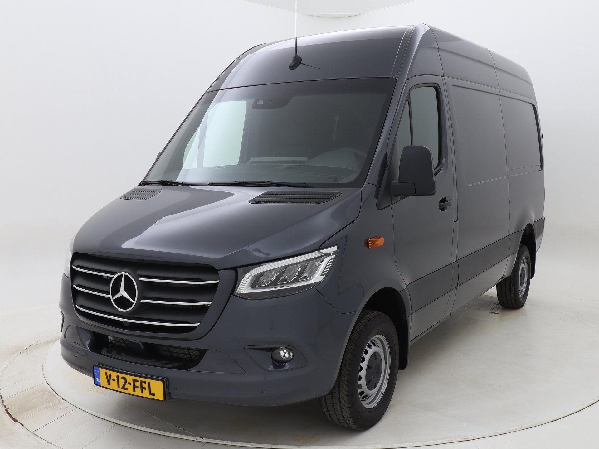 Mercedes-Benz Sprinter 419 CDI L2H2 Trekhaak Navigatie 360, Auto's, Automaat, Gebruikt, Met garantie (alle), Bedrijf