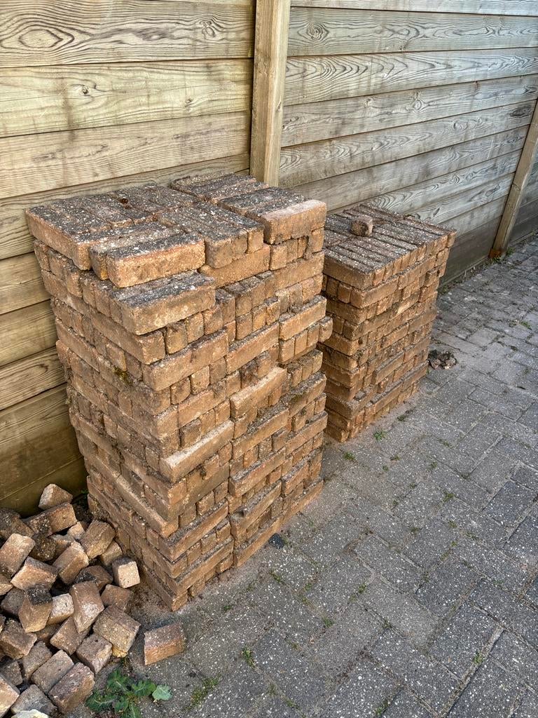Gratis af te halen: 5m2 klinkers + halfjes, Tuin en Terras, Ophalen