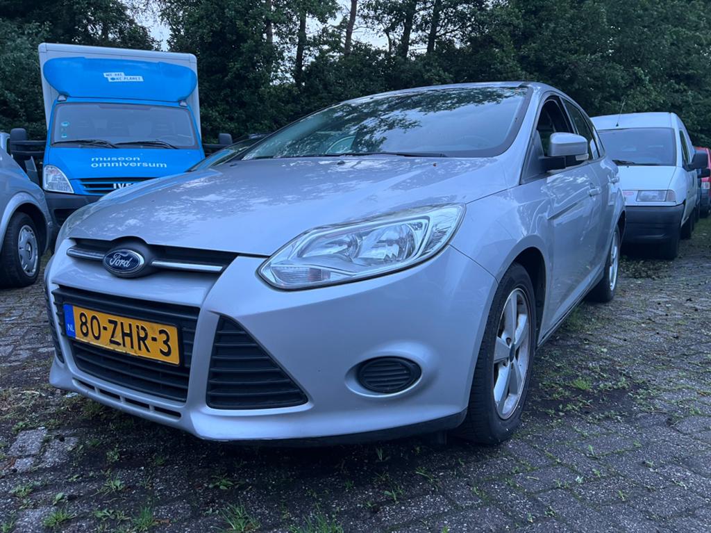Ford Focus 1.6 Tdci Wagon 2012 Grijs (clutch broken), Auto's, Ford, 4 cilinders, Origineel Nederlands, Stationwagon, Particulier