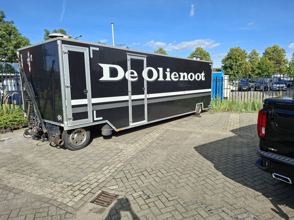 Casco verkoopwagen 6400kg totaalgewicht, Ophalen
