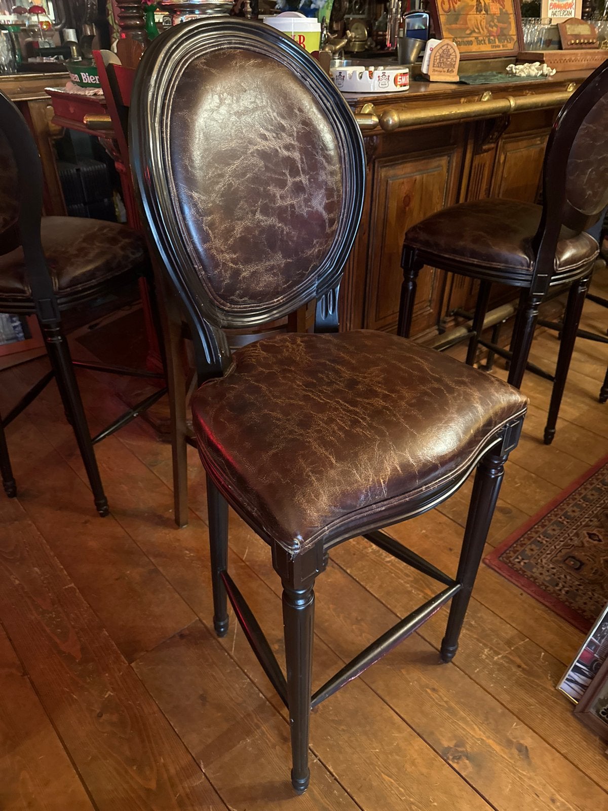 6 Exclusieve Barkrukken met Leren Bekleding, Ophalen, Met voetsteun, 60 tot 90 cm, Hout