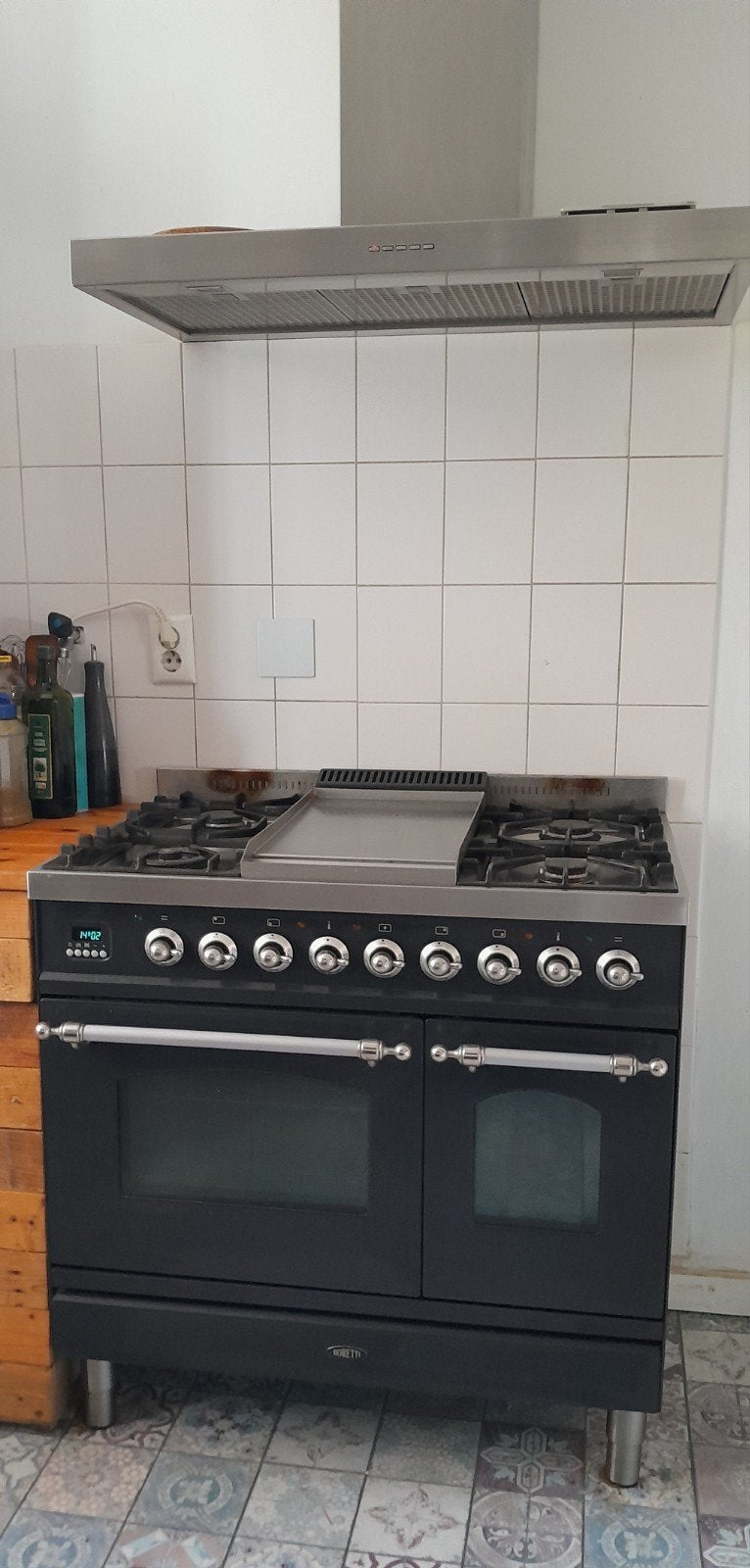Boretti 6-pits gasfornuis met 2 ovens en afzuigkap, Witgoed en Apparatuur, Fornuizen, Gebruikt, Vrijstaand, Gas, 4 kookzones, 85 tot 90 cm