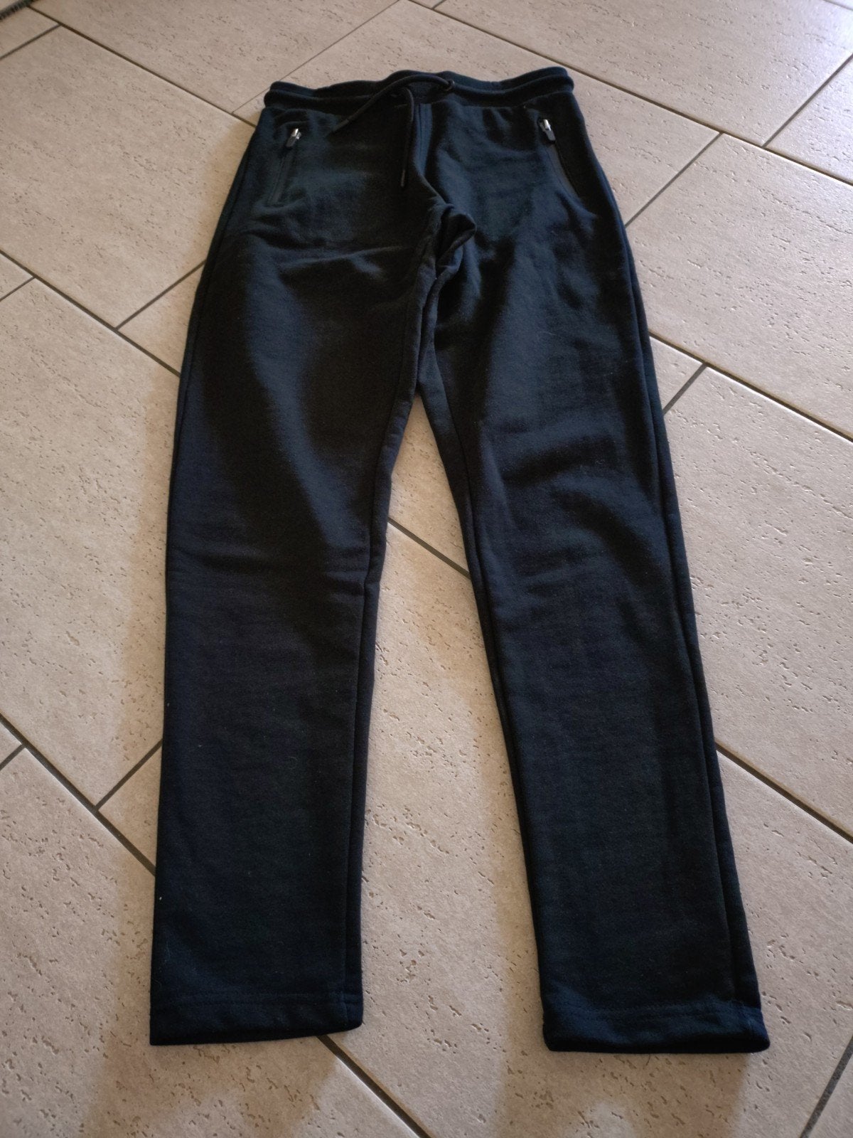 Nette zwarte joggingbroek voor jongens - Maat 164, Ophalen of Verzenden, Gebruikt, Jongen, Broek