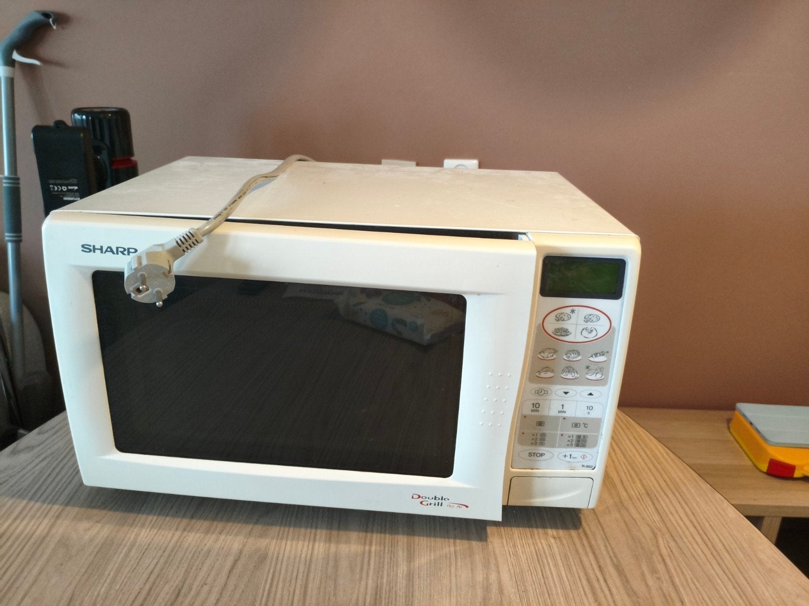 Sharp Double Grill Magnetron - Wit en Compact, Ophalen, Gebruikt, Grill