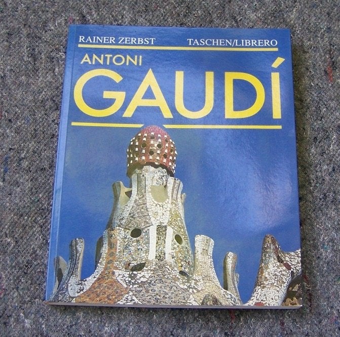 boek over Antoni Gaudi door Rainer Zerbst., Ophalen of Verzenden, Zo goed als nieuw, Architecten