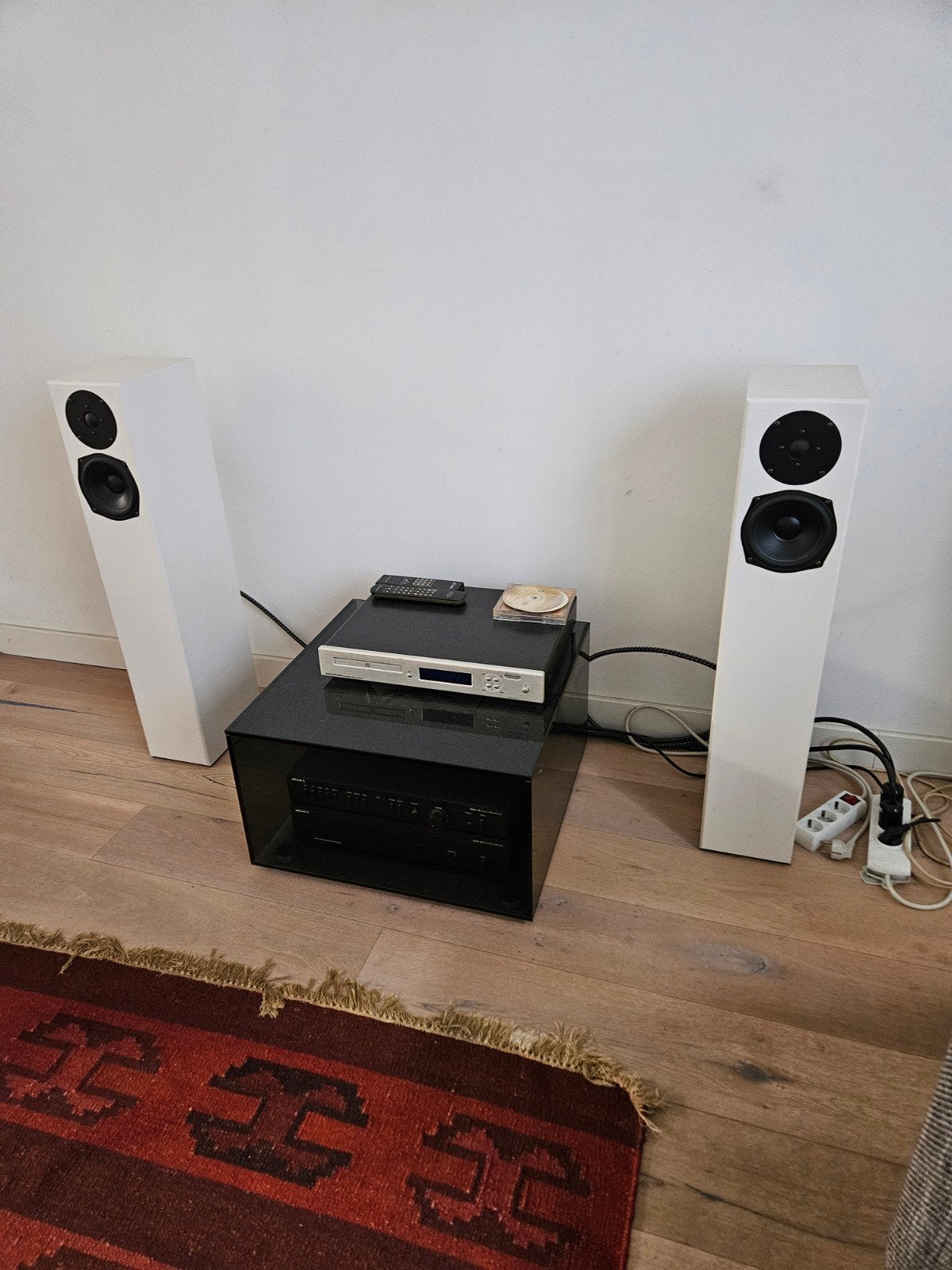 Totem Staff, Soundbar, 70 watt of meer, Zo goed als nieuw, Overige spelers