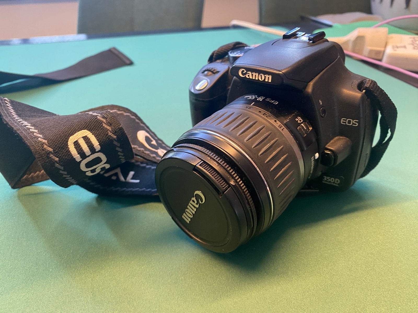 Canon EOS 350D Spiegelreflexcamera met EF-S 18-55mm lens, Audio, Tv en Foto, Fotocamera's Digitaal, Ingebouwde flitser, Gebruikt