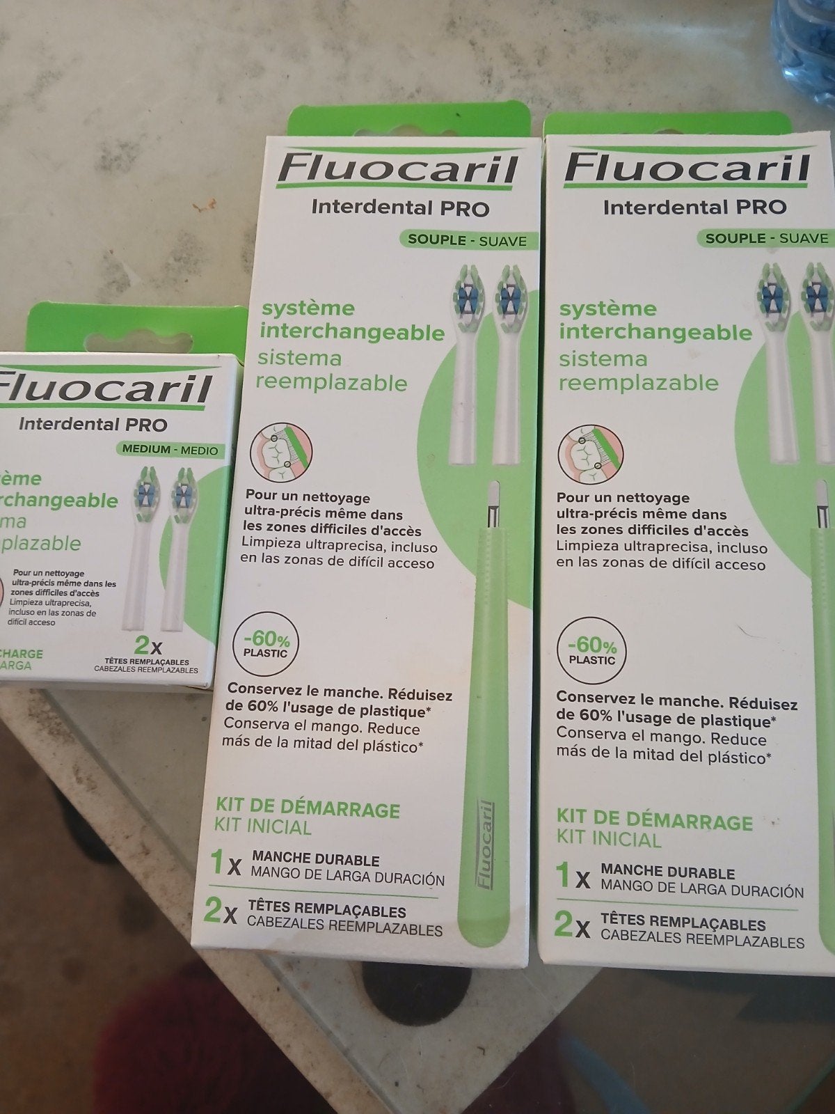 Fluocaril tandenborstel en 2 x opzetstukjes, Ophalen of Verzenden, Nieuw