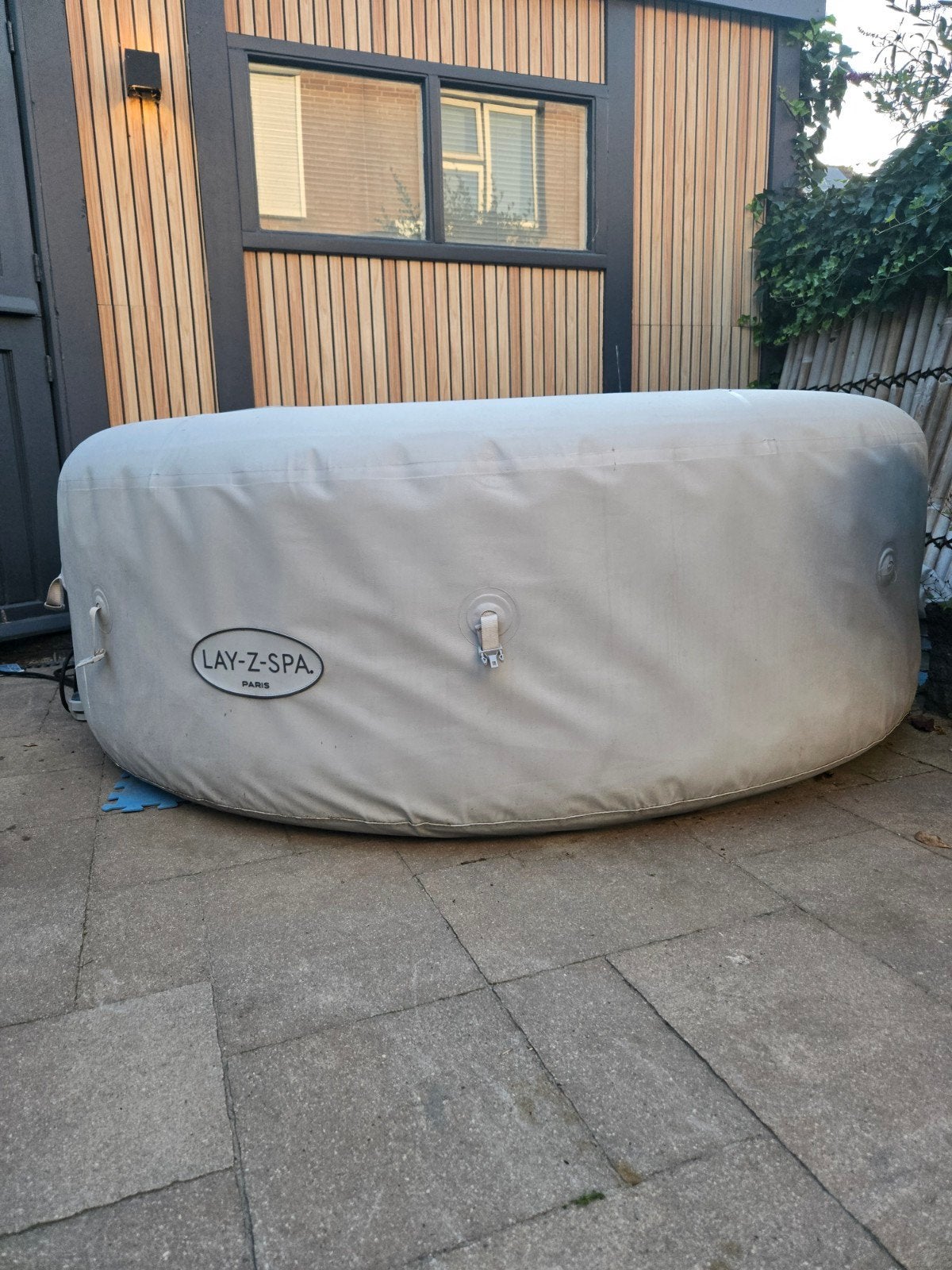 Jacuzzie lay z spa, Tuin en Terras, Bubbelbaden en Hottubs, Ophalen of Verzenden, Zo goed als nieuw, Filter, Opblaasbaar