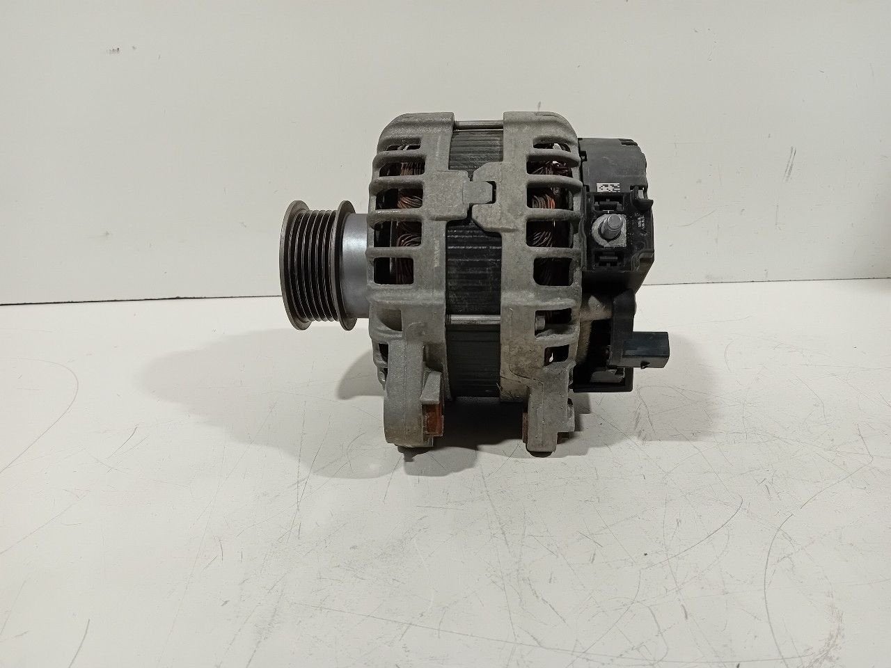 Dynamo Volvo XC40, Onderdelen@venauto.nl, Van der Ven Autorecycling B.V., Gebruikt, Ettenseweg 76, 4706 PB Roosendaal, The Netherlands