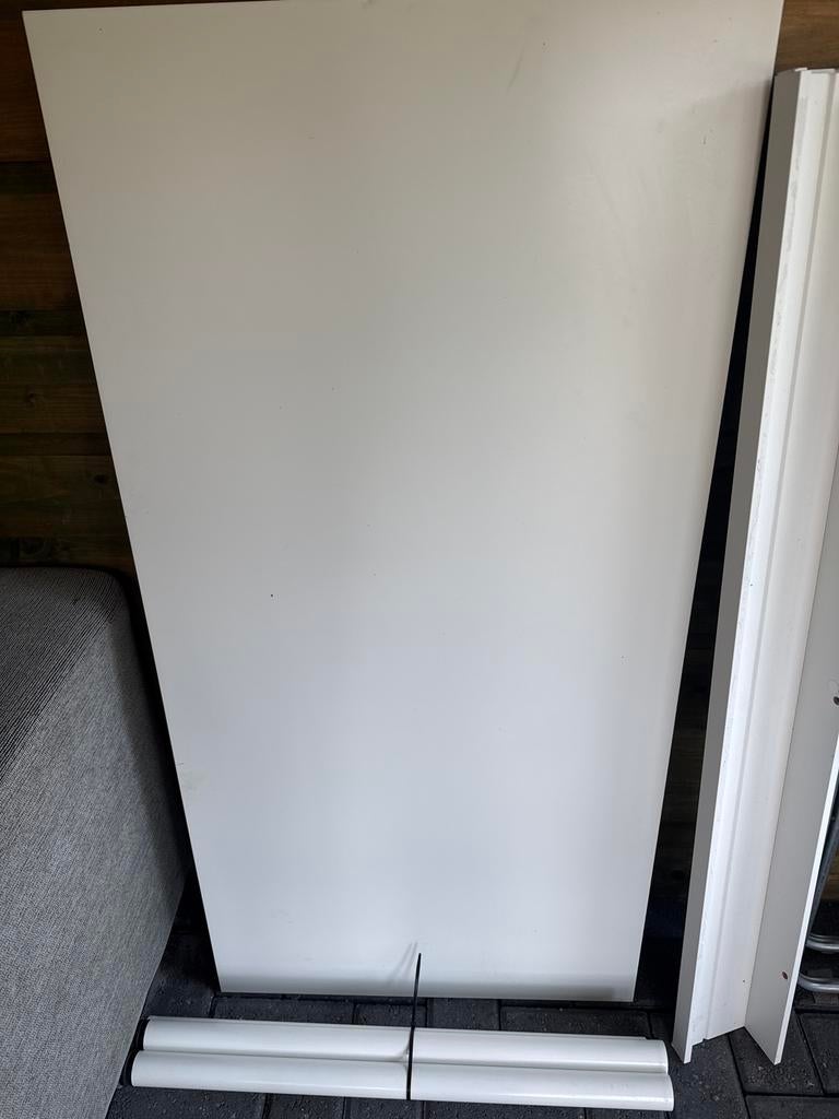 IKEA Linnmon bureau met lichte beschadigingen, Ophalen, Gebruikt