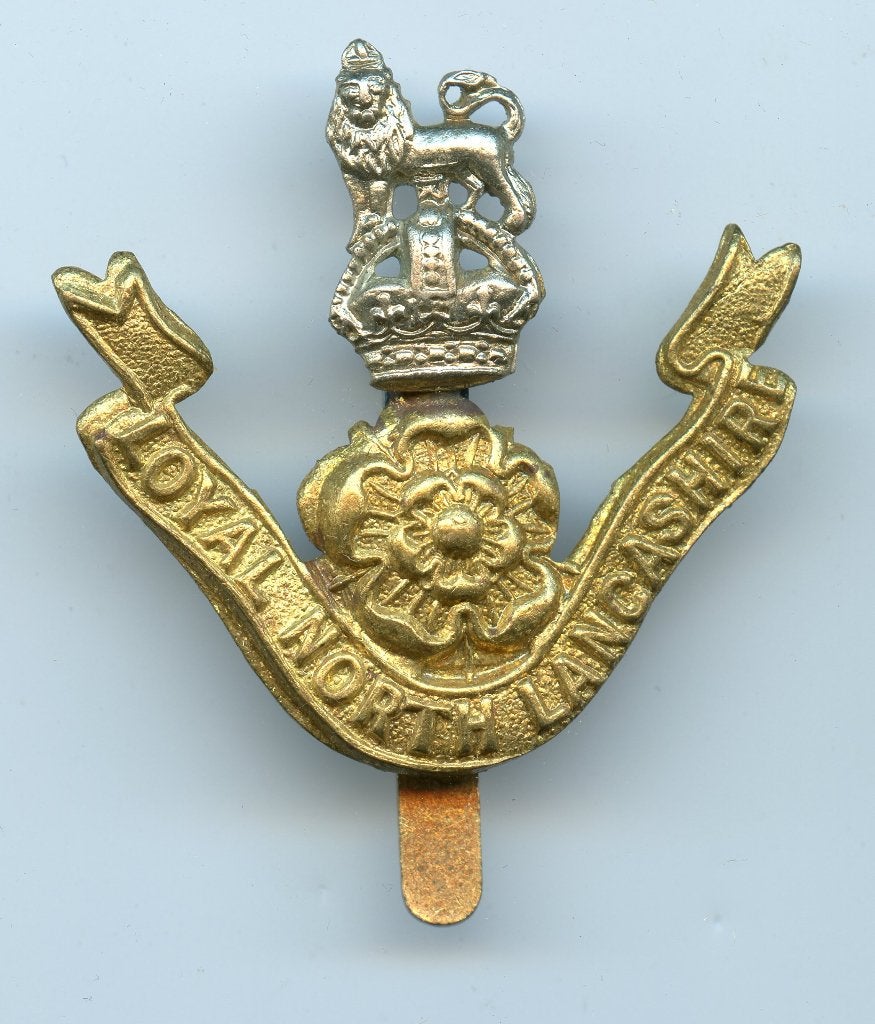 WO1/WO2 British Loyal North Lancashire Regiment Cap Badge, Verzenden, Landmacht, Engeland, Embleem of Badge