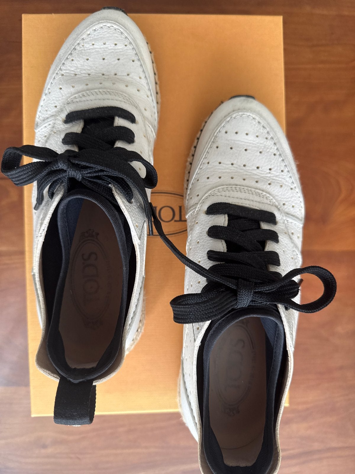 Tod's sneakers met espadrille zool - Maat 38, Kleding | Dames, Schoenen, Ophalen of Verzenden, Zo goed als nieuw, Wit, Sneakers of Gympen